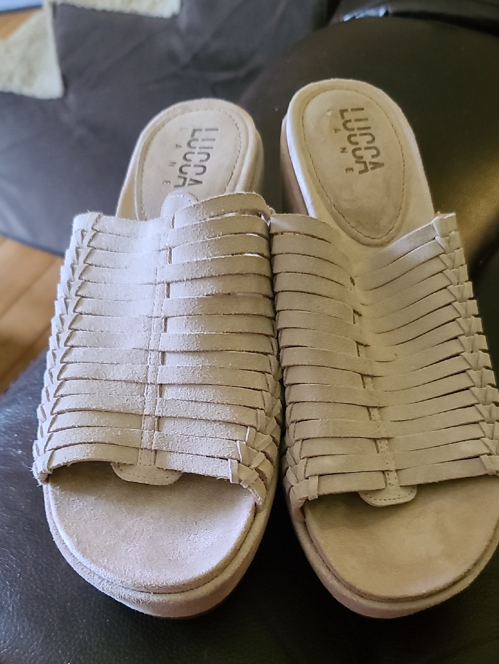 Women’s Lucca Lane Beige Suede Woven Slide Platform Sandals SZ 9